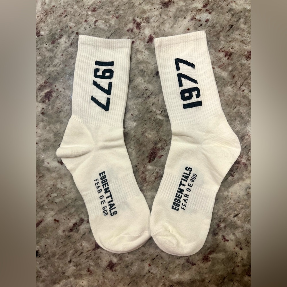 Cream Essential Socks
